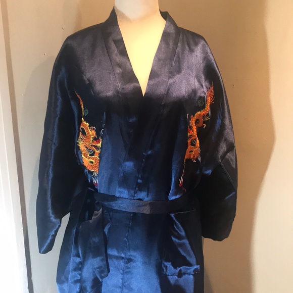 “LAOGUDAI” Satin Embroidered Dragon Robe . - Picture 4 of 12